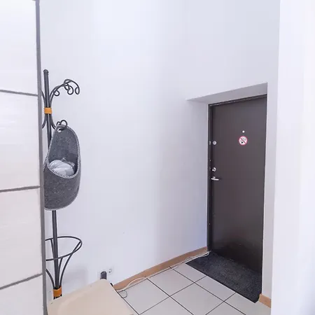 Revalia T1 Airport-bus Station Apartment