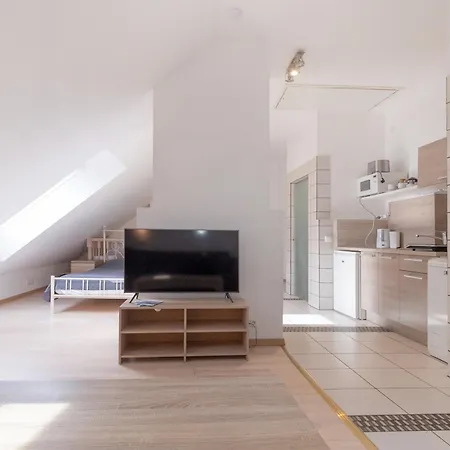 Revalia T1 Airport-bus Station Apartment